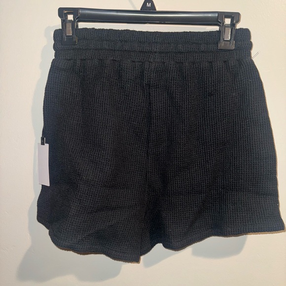 ASTR The Label All Tied Up Sweat Shorts Waffle Knit Black XS - Picture 2 of 2